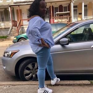 Meet your Posher, Connie